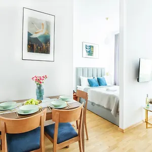 Unique Style Old Town - 25 Min From The Airport - By Homelike Διαμέρισμα